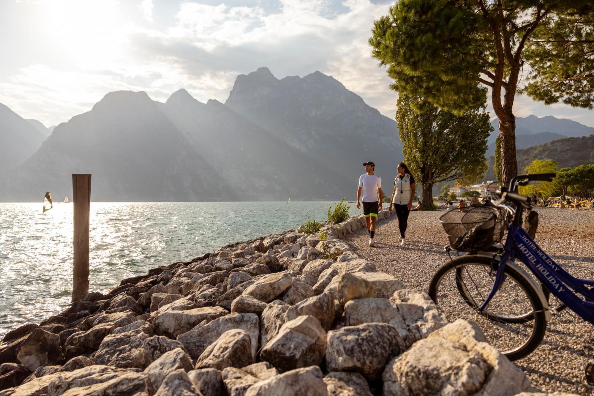 Hotel Holiday Sport & Relax Torbole Sul Garda Kültér fotó