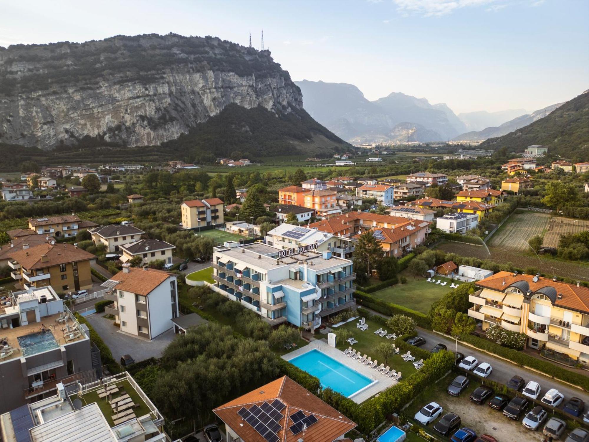 Hotel Holiday Sport & Relax Torbole Sul Garda Kültér fotó