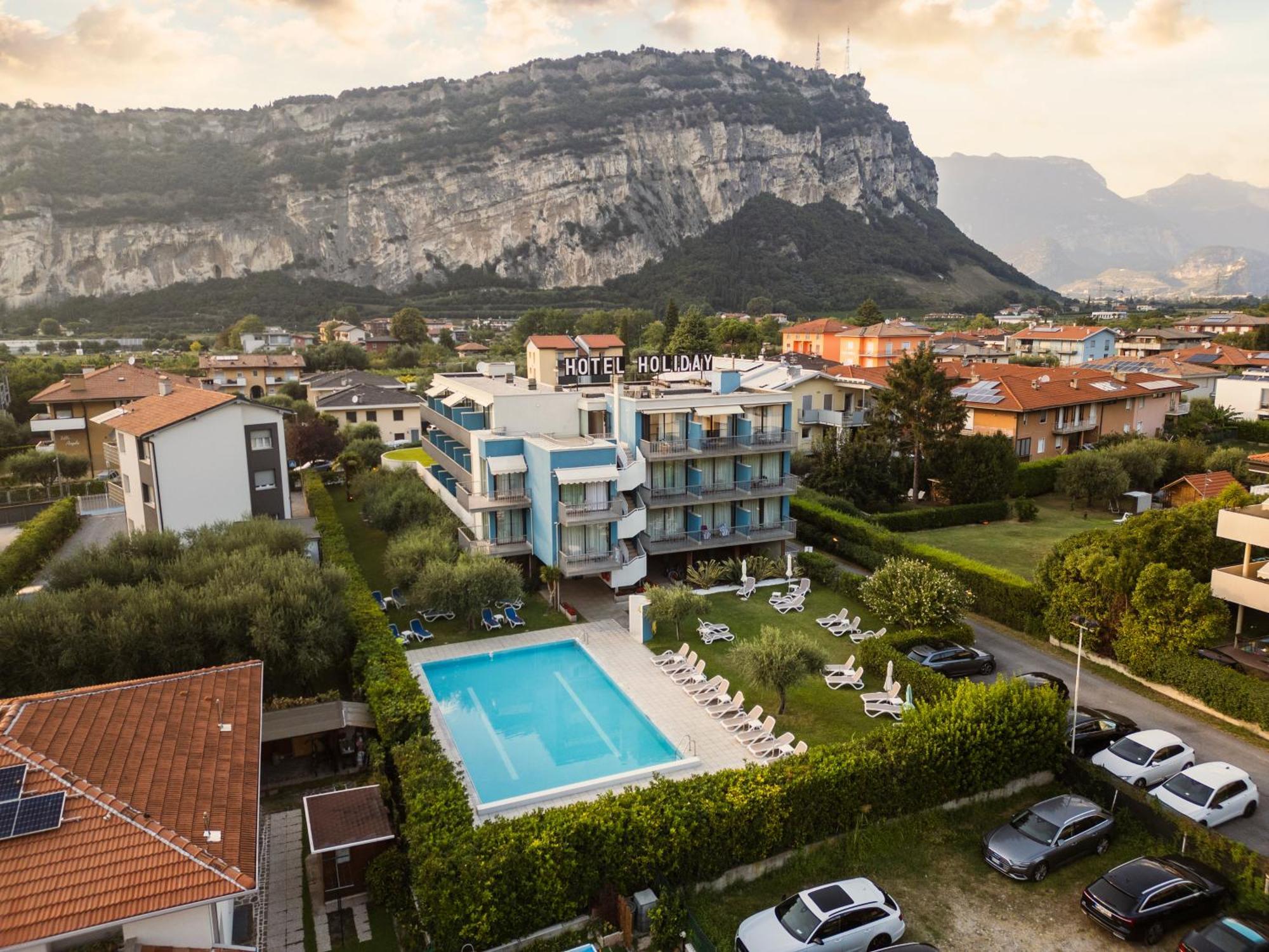 Hotel Holiday Sport & Relax Torbole Sul Garda Kültér fotó