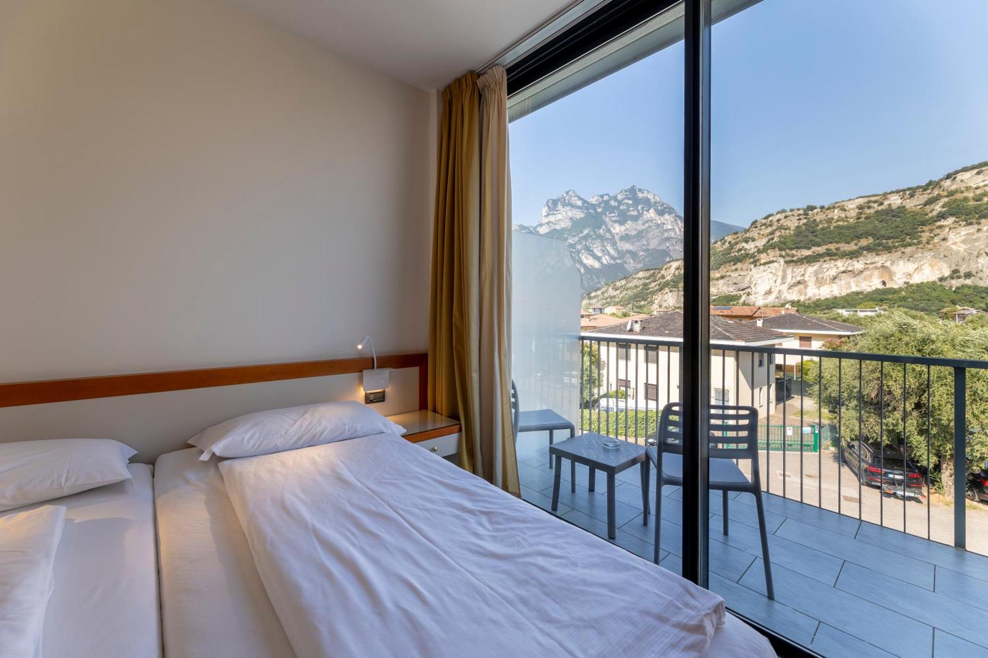 Hotel Holiday Sport & Relax Torbole Sul Garda Kültér fotó