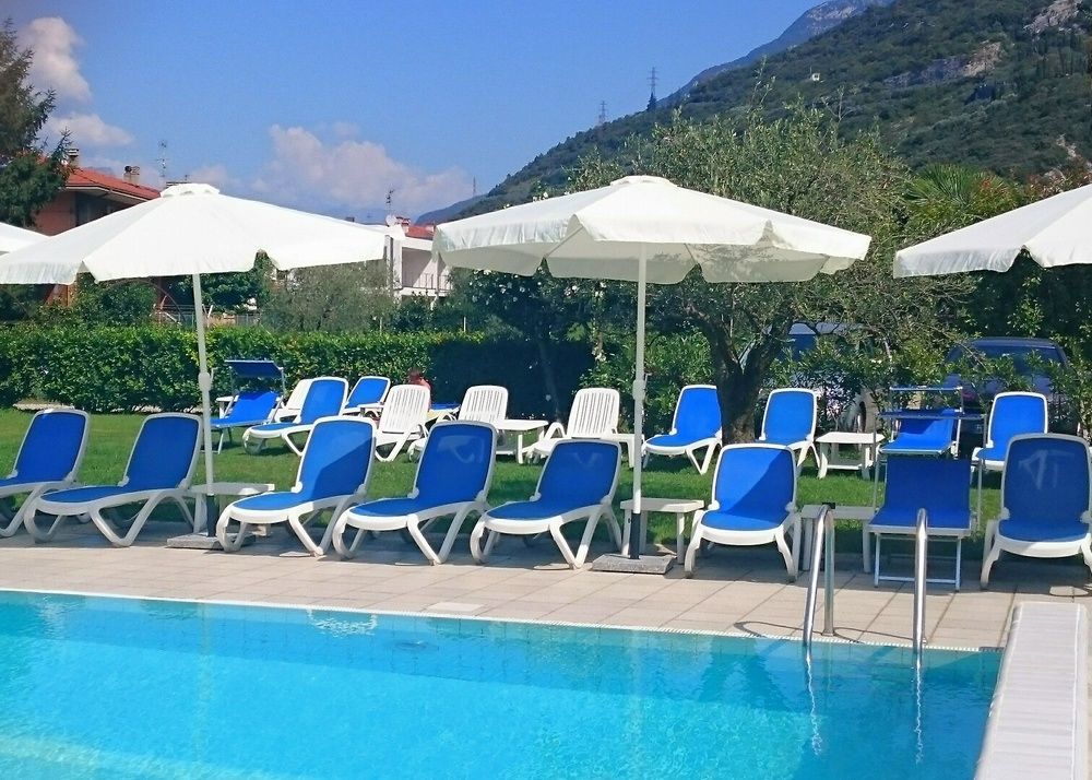 Hotel Holiday Sport & Relax Torbole Sul Garda Kültér fotó